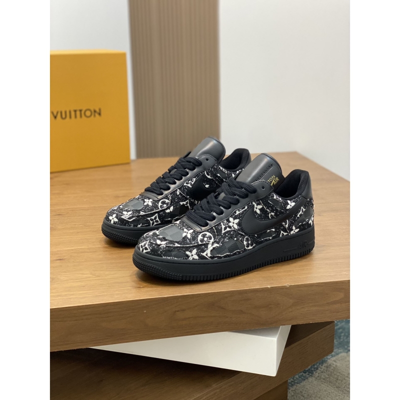 l**is V*t*n sneakers